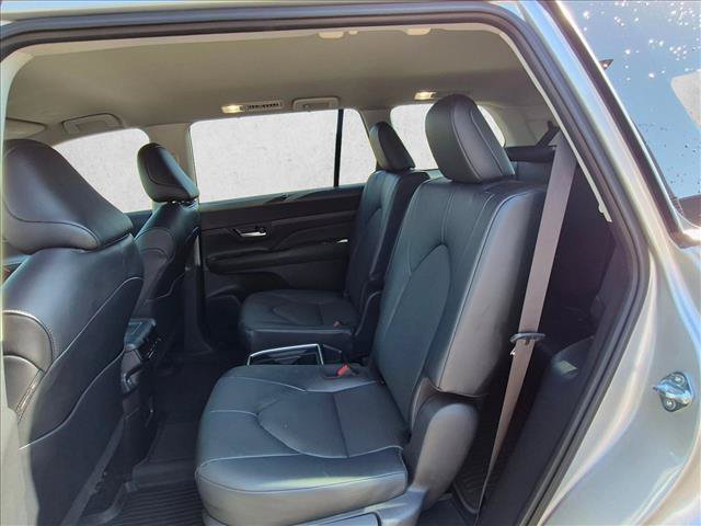 Used 2026 Toyota Grand Highlander AWD Hybrid image 18