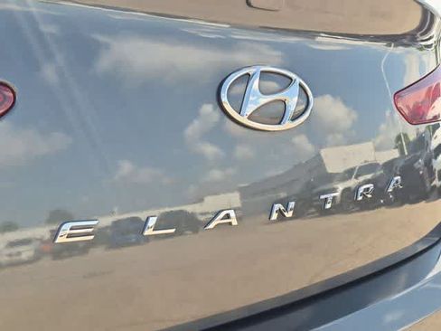 Used 2020 Hyundai Elantra SEL FWD image 13