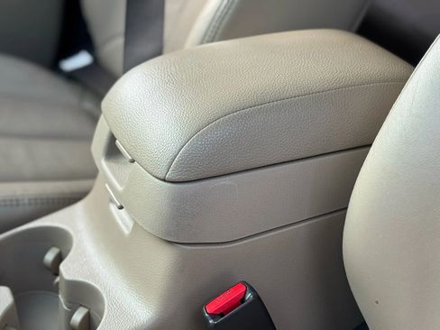 Used 2012 Hyundai Santa Fe Limited image 26