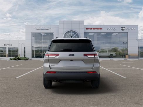 New 2025 Jeep Grand Cherokee L Altitude image 7