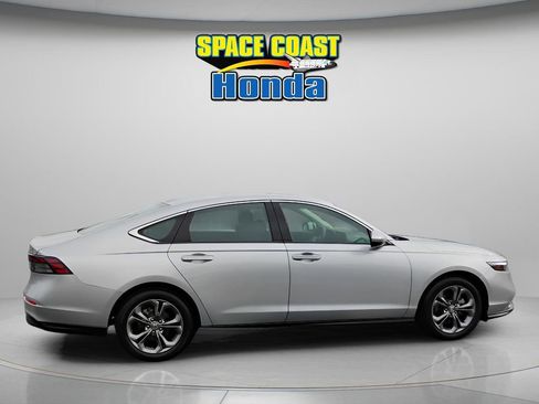 Used 2024 Honda Accord EX image 4