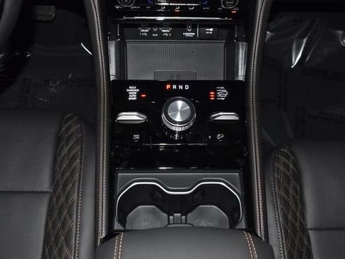 New 2025 Jeep Grand Cherokee Summit image 18