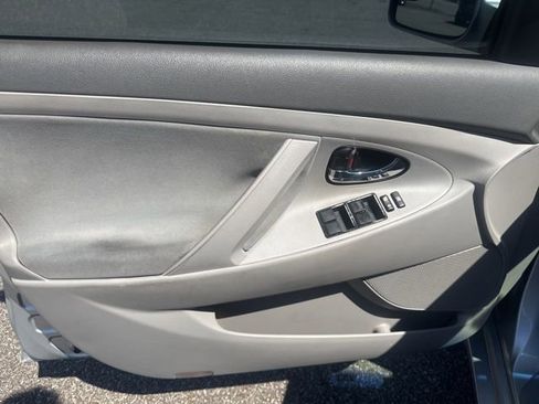 Used 2007 Toyota Camry LE image 10