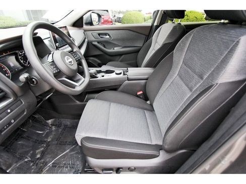 Used 2023 Nissan Rogue SV AWD/4WD image 6