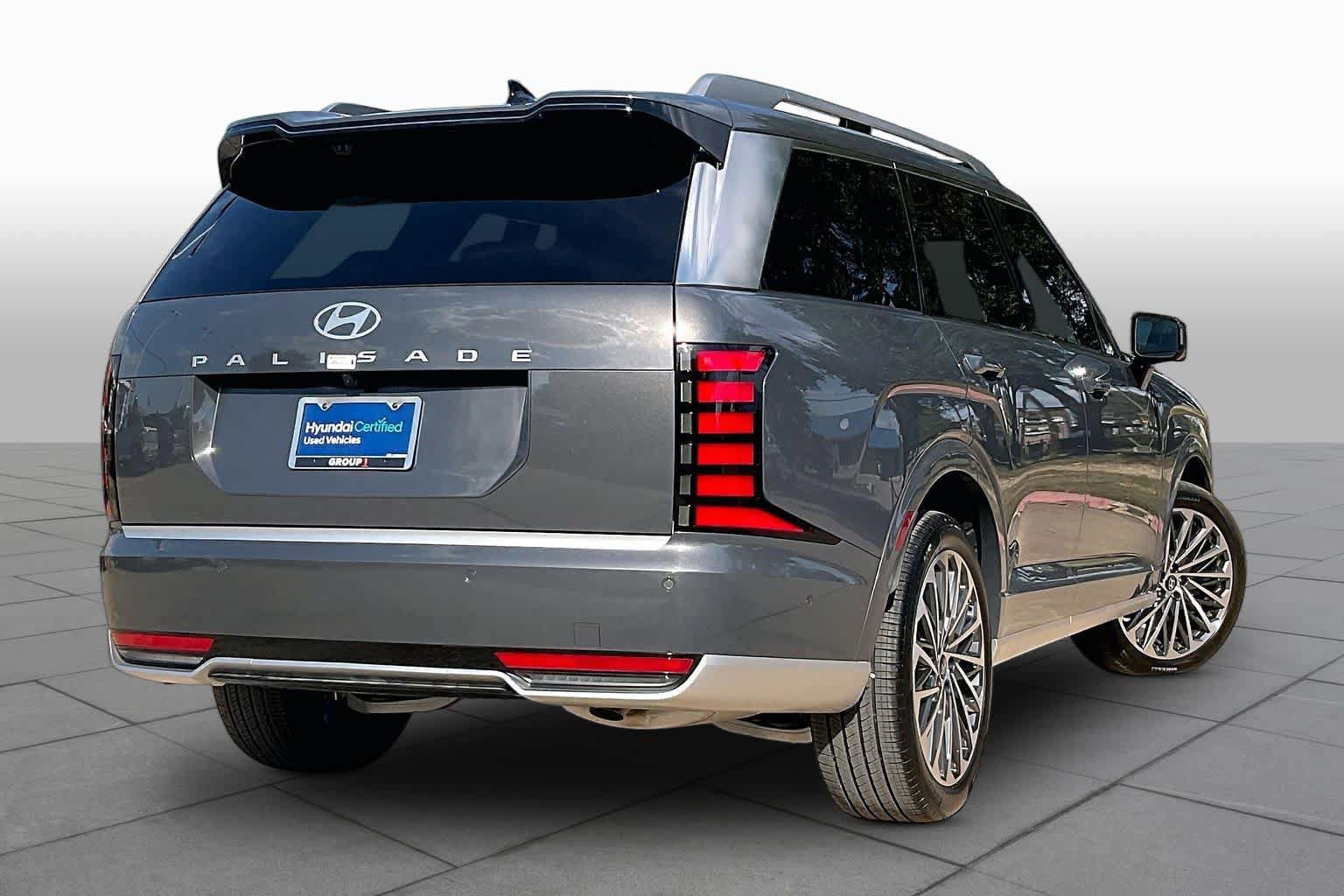 Certified 2026 Hyundai Palisade Calligraphy FWD image 13