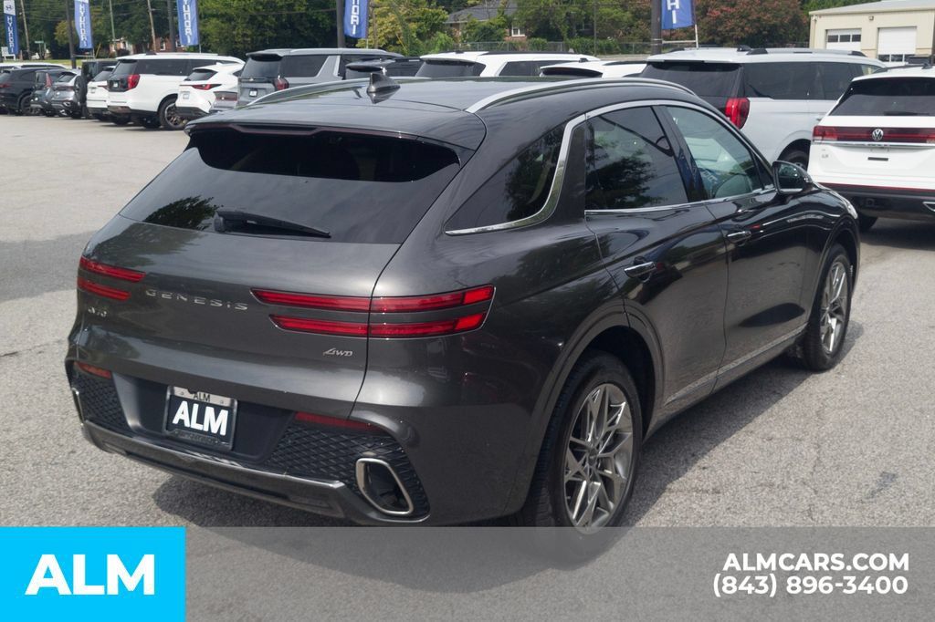 Used 2025 Genesis GV70 2.5T AWD/4WD image 5