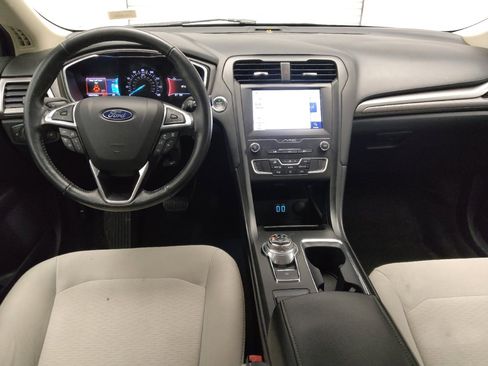 Used 2020 Ford Fusion SE w/ Equipment Group 151A FWD image 22