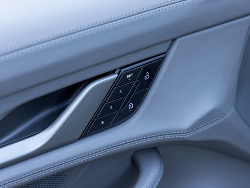 Used 2025 Porsche Taycan 4S image 24