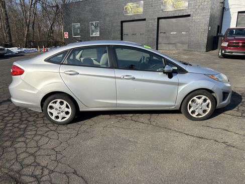 Used 2013 Ford Fiesta S image 11