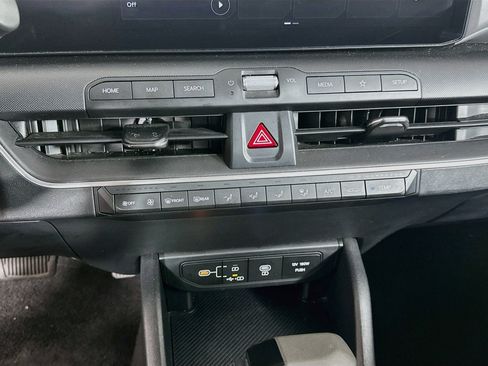 Used 2025 Kia K4 FWD image 23