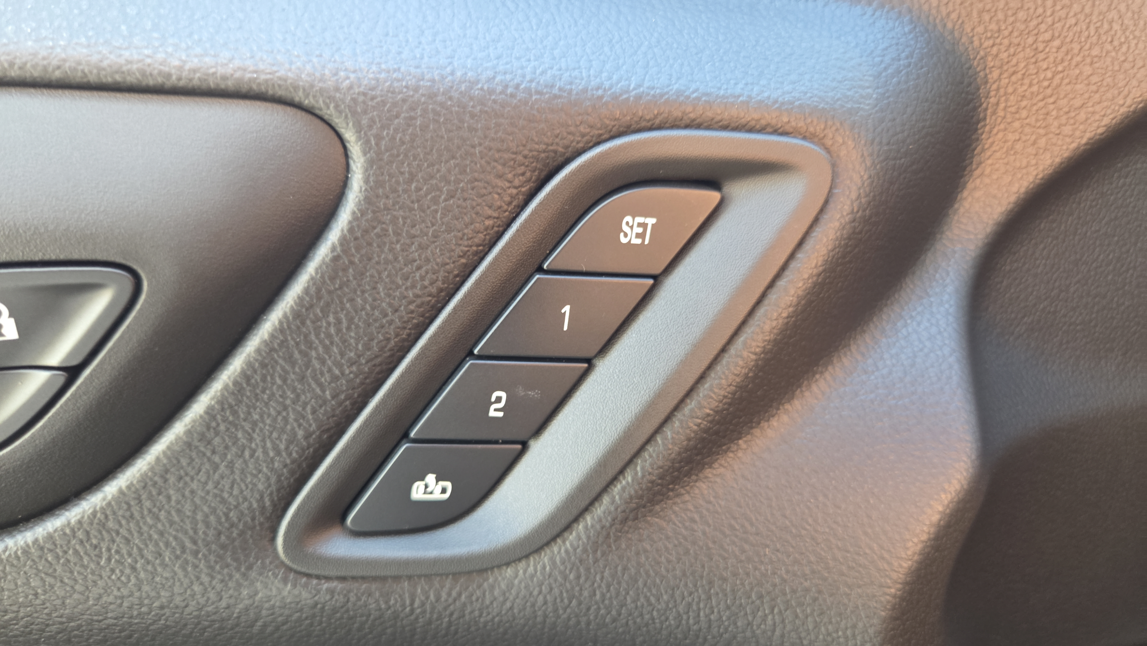 Certified 2023 GMC Acadia AT4 w/ Technology Package AWD/4WD image 30