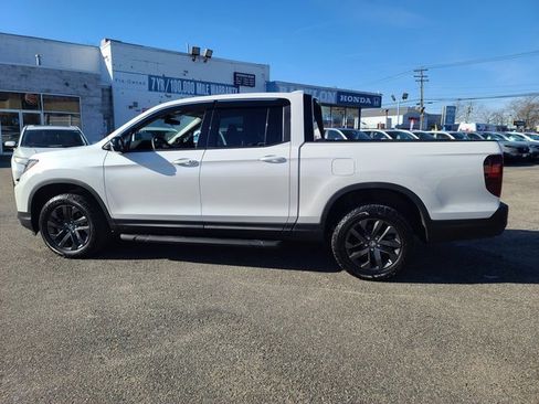 Certified 2025 Honda Ridgeline Sport image 2