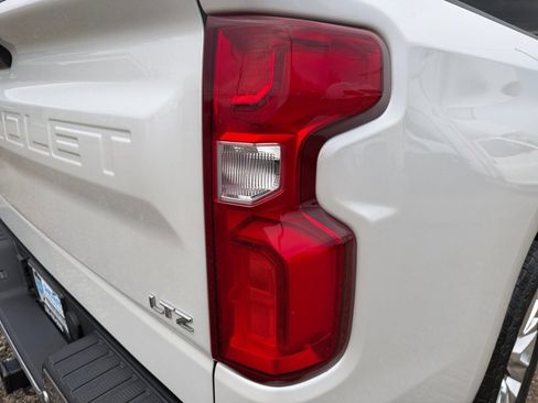 Used 2021 Chevrolet Silverado 1500 LTZ image 39
