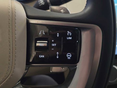 Used 2023 Land Rover Range Rover SE image 34