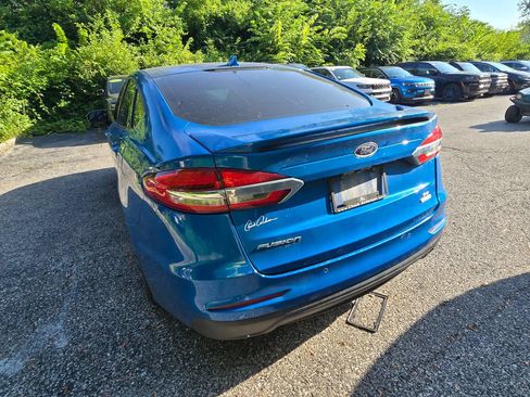 Used 2019 Ford Fusion SE w/ Equipment Group 151A FWD image 5