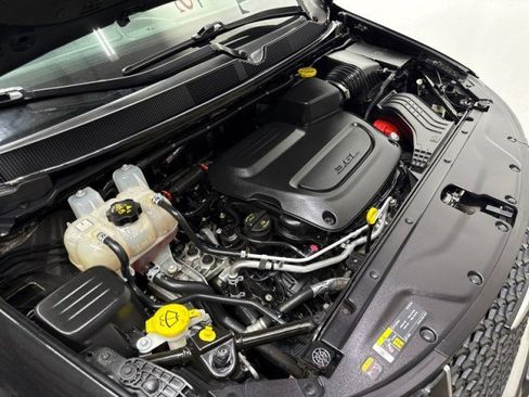 Used 2022 Chrysler Pacifica Touring-L image 48