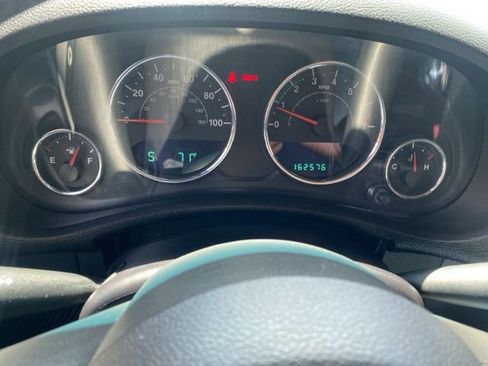 Used 2013 Jeep Wrangler Unlimited Sahara AWD/4WD image 26