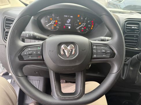 Used 2025 RAM ProMaster 2500 w/ Convenience Group image 16