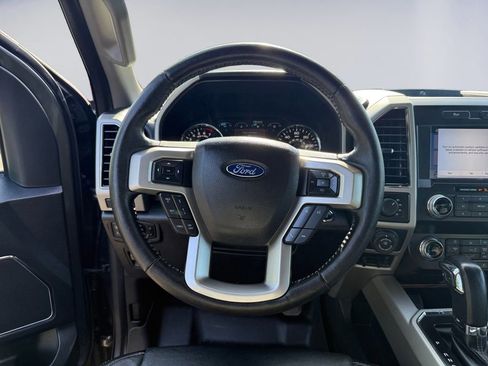 Used 2019 Ford F150 Lariat w/ Equipment Group 502A Luxury AWD/4WD image 14