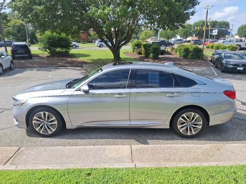 Used 2022 Honda Accord EX-L image 5