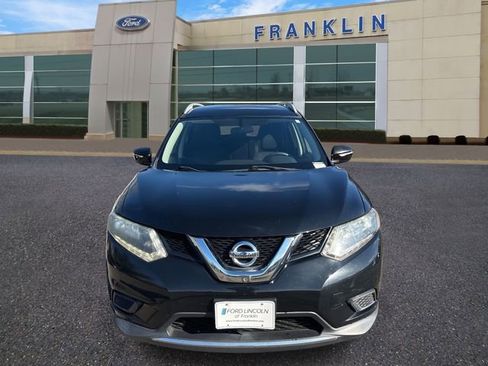Used 2015 Nissan Rogue SV image 2