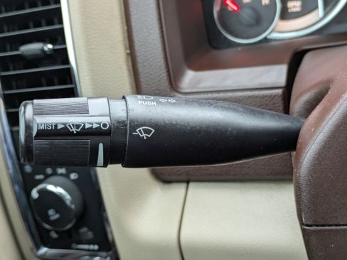 Used 2017 RAM 1500 Laramie w/ Convenience Group image 24