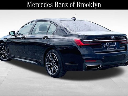 Used 2021 BMW 750i xDrive w/ M Sport Package AWD/4WD image 11