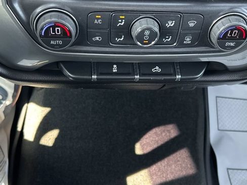 Used 2018 Chevrolet Silverado 1500 LT w/ All Star Edition AWD/4WD image 36