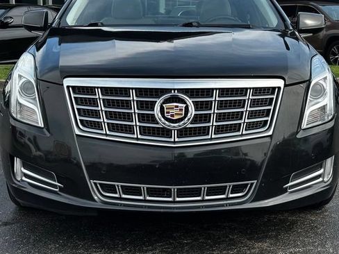 Used 2013 Cadillac XTS Luxury FWD image 4