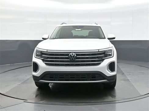 New 2026 Volkswagen Atlas SE image 2