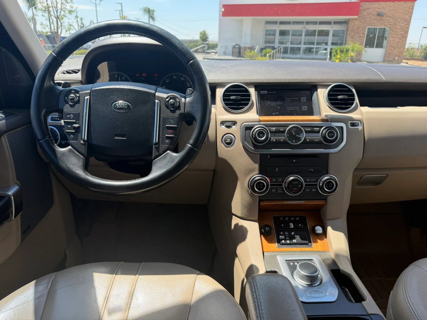 Used 2016 Land Rover LR4 HSE AWD/4WD image 21