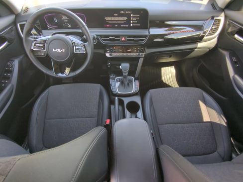 Certified 2025 Kia Seltos S image 15
