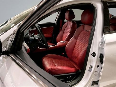 Used 2023 Genesis G70 3.3T w/ Sport Prestige Package image 21