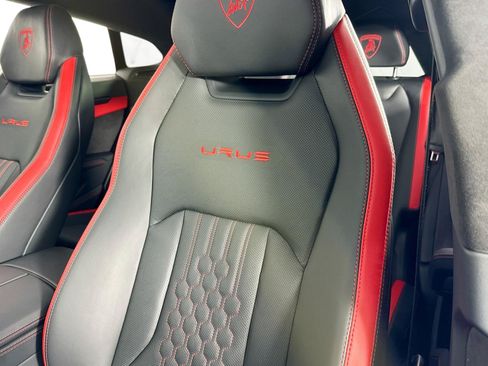 Used 2024 Lamborghini Urus S AWD/4WD image 47