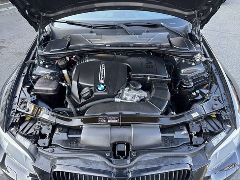 Used 2013 BMW 335i xDrive Coupe AWD/4WD image 13