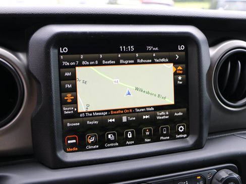 Used 2021 Jeep Wrangler Unlimited Sport w/ Sun And Sound Package AWD/4WD image 18