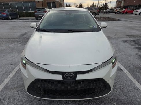 Used 2020 Toyota Corolla LE image 1