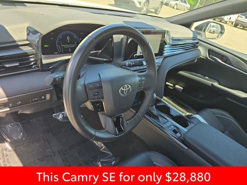 Used 2025 Toyota Camry SE w/ Convenience Package FWD image 21