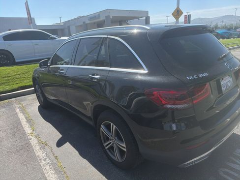 Used 2021 Mercedes-Benz GLC 300 image 3