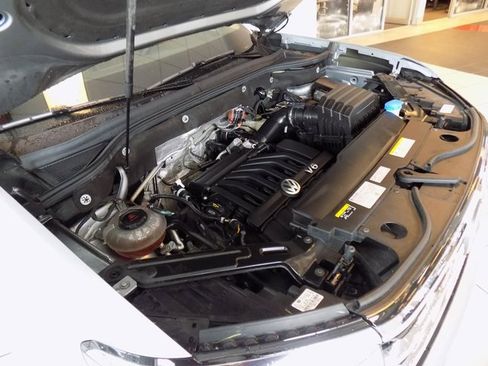 Used 2023 Volkswagen Atlas SE w/ Panoramic Sunroof Package image 35