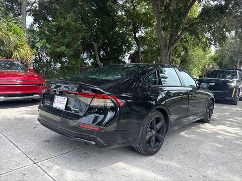 Used 2023 Honda Accord Sport image 7