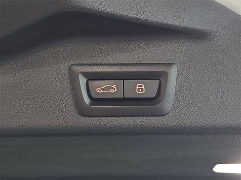 Used 2024 BMW X5 xDrive50e w/ Parking Assistance Package image 16