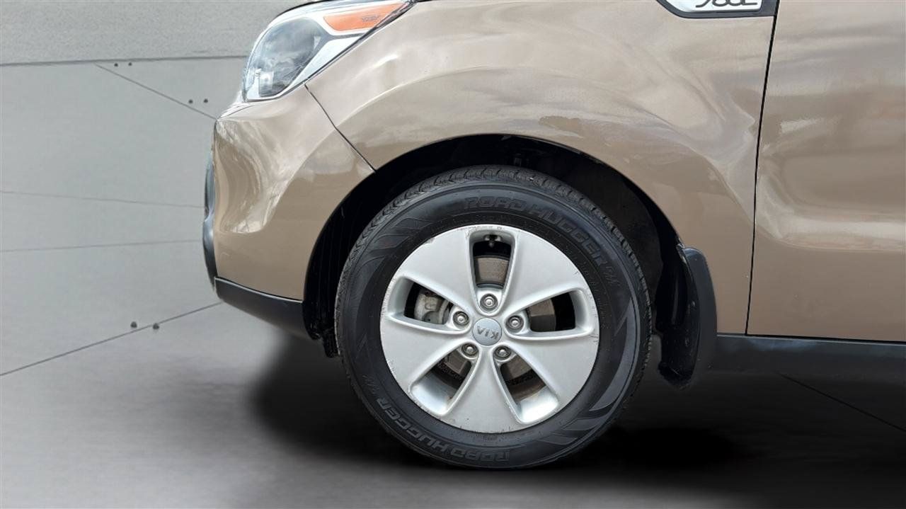 Used 2016 Kia Soul FWD image 29