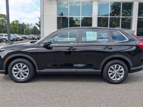 Used 2024 Honda CR-V LX image 3