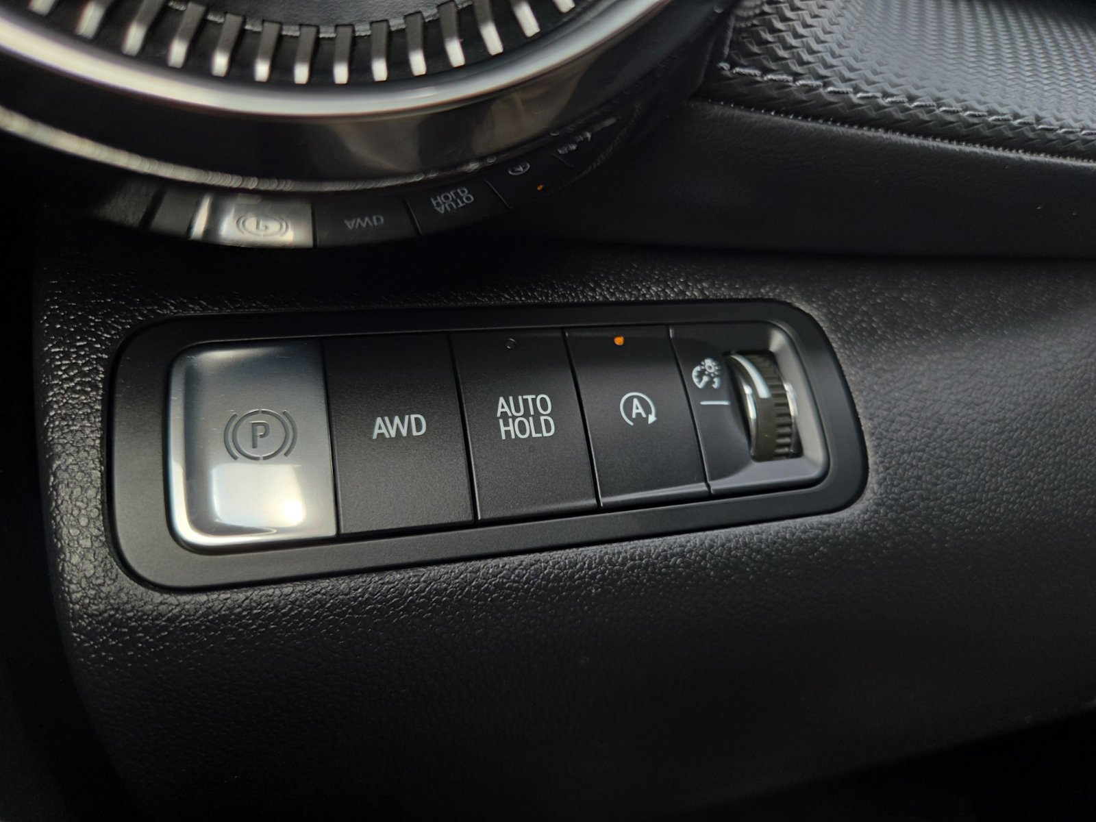Used 2026 Chevrolet Equinox LT AWD/4WD image 27