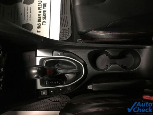 Used 2021 Hyundai Veloster Turbo image 41