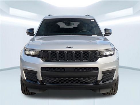 Used 2023 Jeep Grand Cherokee L Laredo image 10