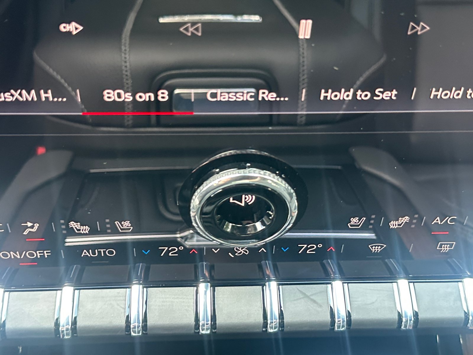 New 2026 GMC Yukon Denali w/ Advanced Technology Package AWD/4WD image 17