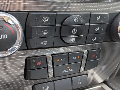 Used 2012 Ford Fusion SEL FWD image 30