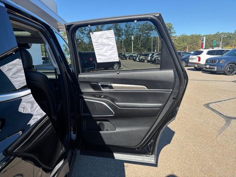 Used 2020 Kia Telluride SX w/ SX Prestige Package image 37